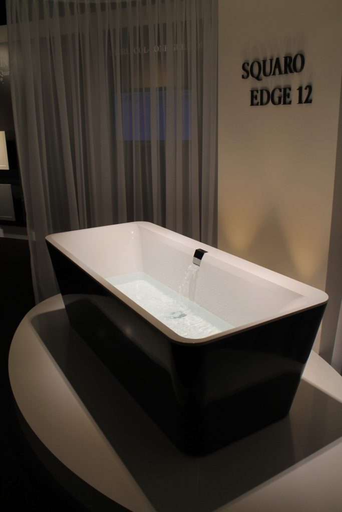 Villeroy & Boch Squaro Edge 12 čierna vaňa Quaryl