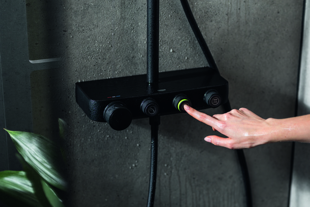 GROHE Phantom Black sprchový systém detail ovládania