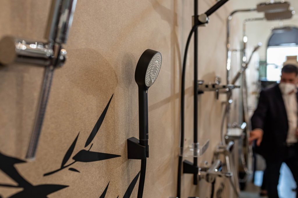 Mybath výstava ISHsk 2021 - HANSA Basicjet ručná sprcha čierna 3 - polohová