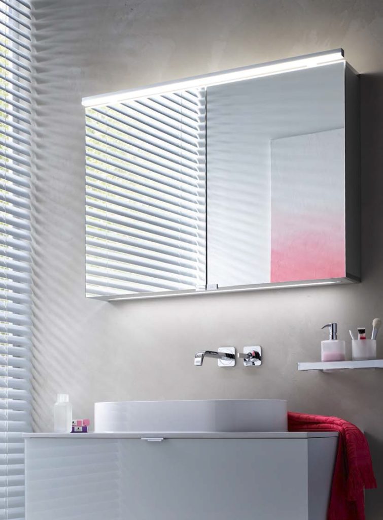 EMCO PURE LED zrkadlová skrinka