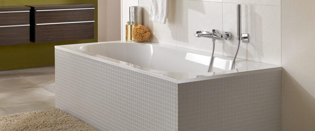 Villeroy & Boch quarylová vaňa Oberon 12 vstavaná k stene